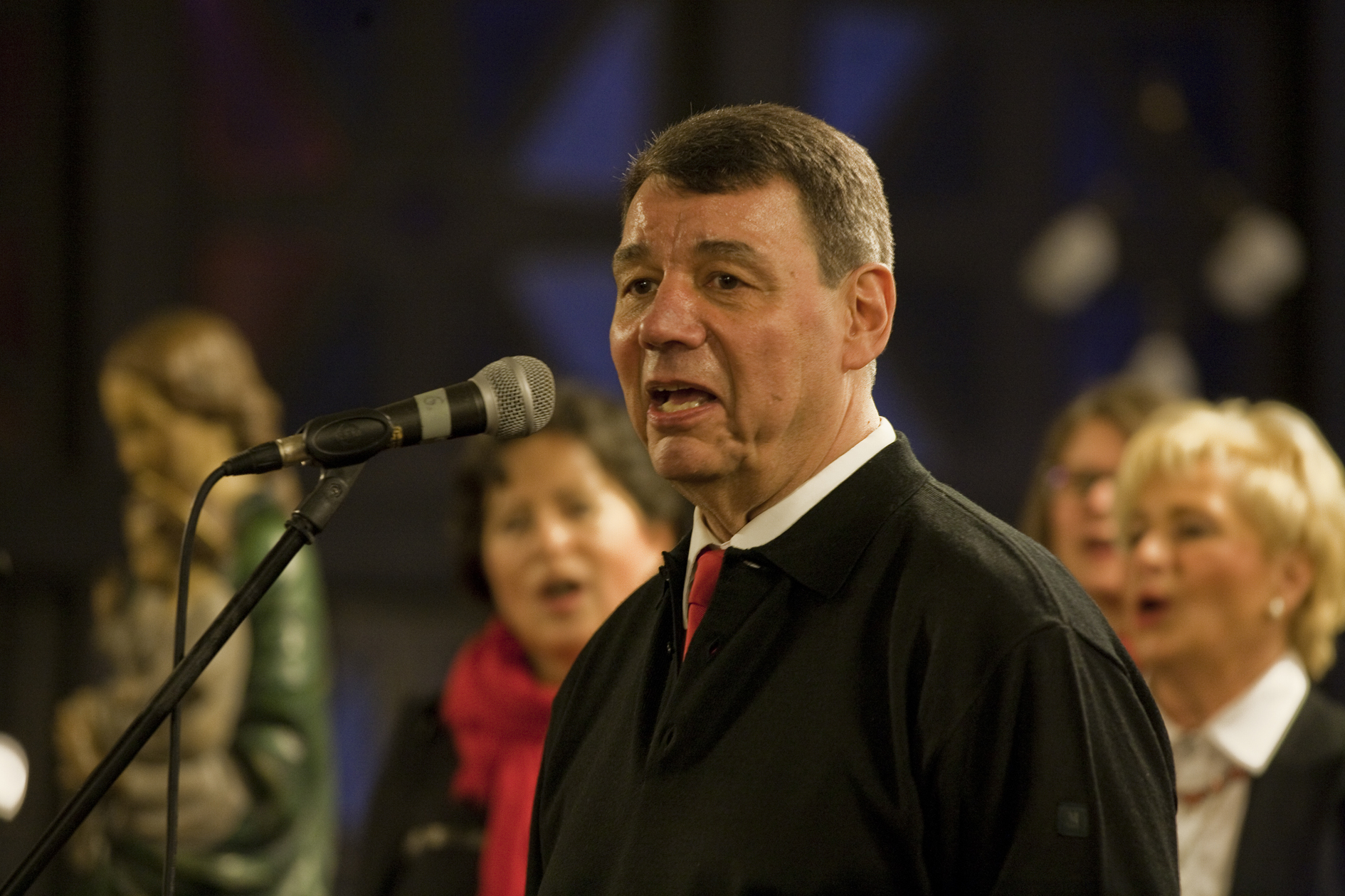 Udo Gerks, der erste Vorsitzende der Florian Singers bei einem Solo. Foto: Michael Wiczoreck